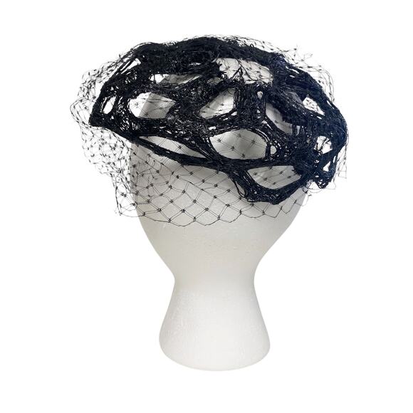 Vintage Black Netted Veil 19050s Pillbox Fascinator Hat main image 6